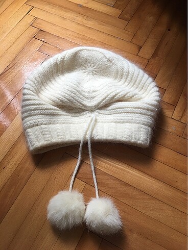 Angora yün bere