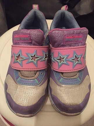 Rahat Işık?ları çalısıyo temiz ürün skechers