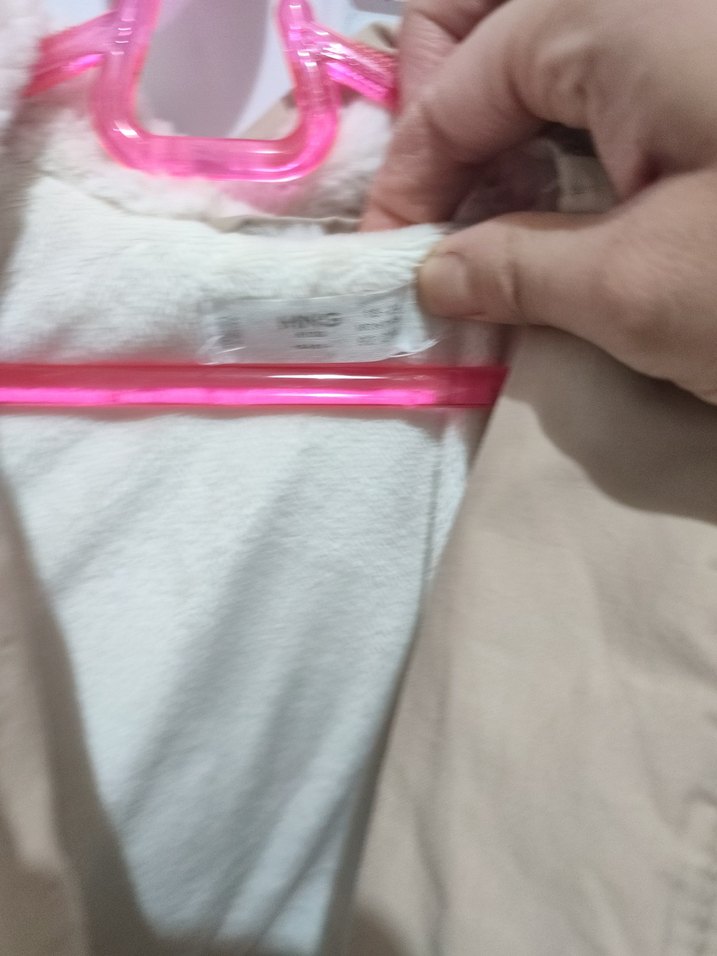 18 24 ay orjinal mango unisex ve çok cool bir model  - Görsel 3