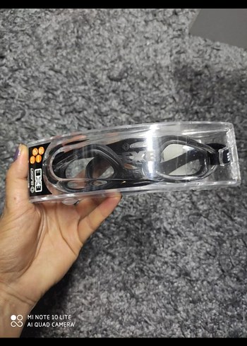 Fermuarlı Siyah Yüzücü Gözlüğü - Görsel 2