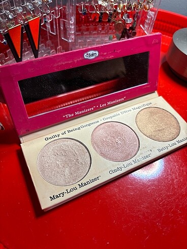 The Balm Manizer Sisters Highlight Andınlatıcı