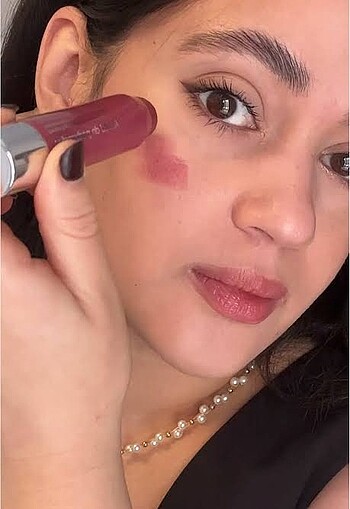 Beden Renk Clinique Chubby Stick 04 Plumped Up Peony