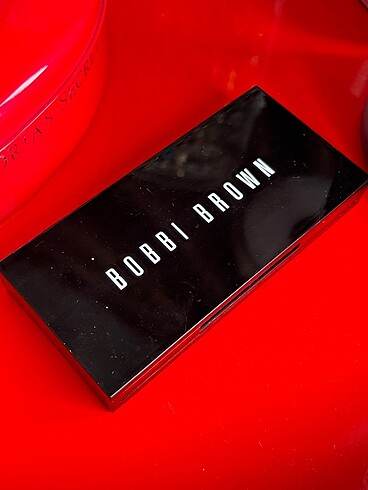 Beden Bobbi Brown Sandstone Far Paleti