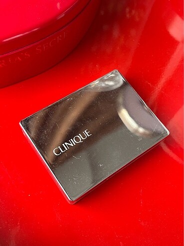 Beden Clinique Powder Blush 110 Precious Posy