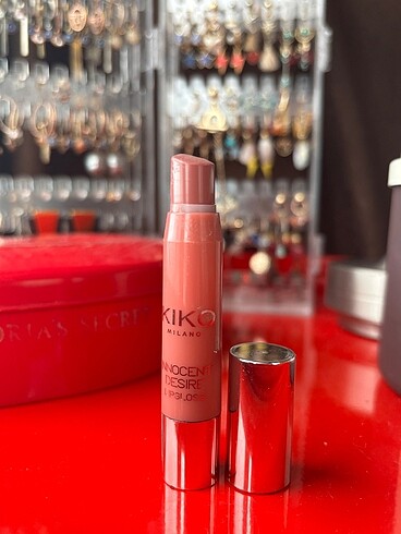 Beden Clinique Innocent Desire Lipgloss
