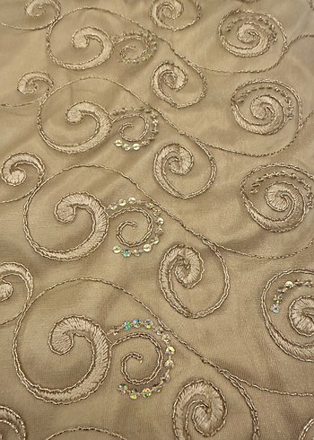 İşlemeli Parlak Beyaz Yatak Örtüsü - Görsel 5