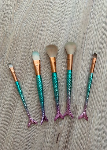 Renkli Pastel Denizkızı Makyaj Fırçası Seti - Görsel 2