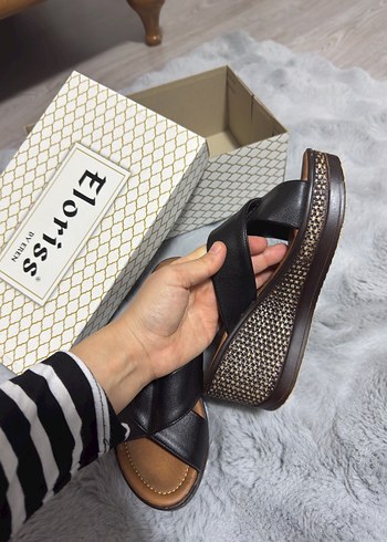 Kahverengi Dolgu Topuklu Kadın Terlik - Görsel 5