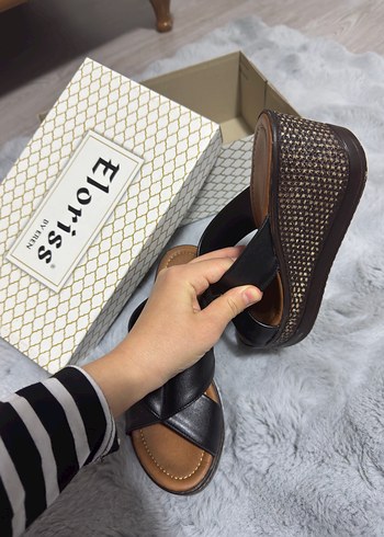 Kahverengi Dolgu Topuklu Kadın Terlik - Görsel 4