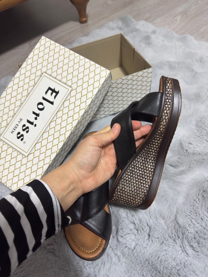 Kahverengi Dolgu Topuklu Kadın Terlik - Görsel 5