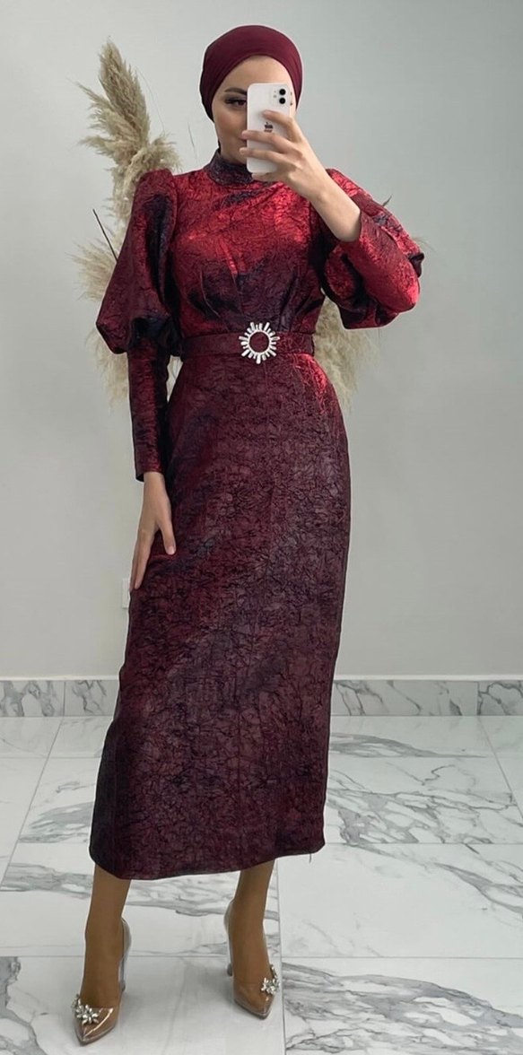 Bordo Parlak Drapeli Uzun Abiye Elbise - Görsel 2