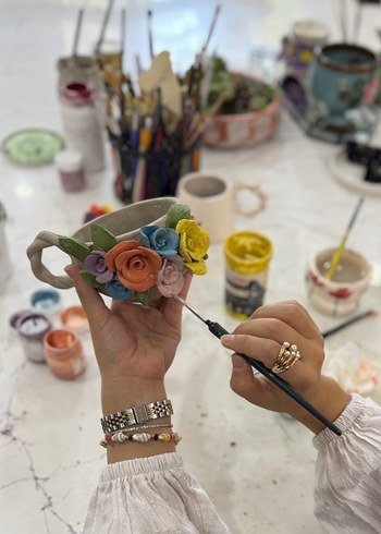 Renkli Çiçek Detaylı Seramik Kupa - Görsel 2