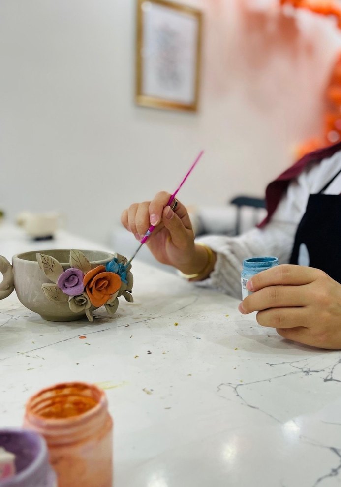 Renkli Çiçek Detaylı Seramik Kupa - Görsel 3