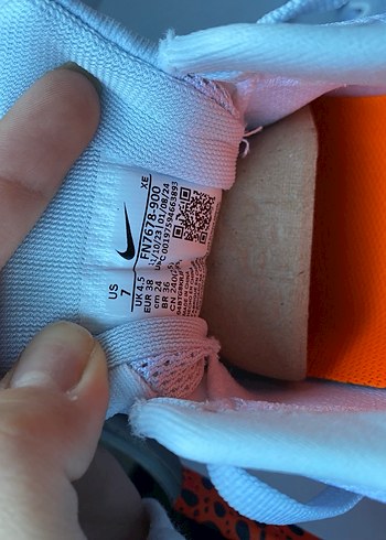 Nike Renkli Koşu ve Antrenman Ayakkabısı