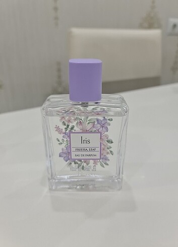 Penti iris parfum