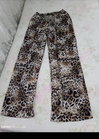 Diğer Kadın Leopar Desenli Rahat Kumaş Pantolon