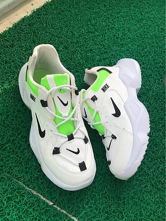 Nike spor ayakkabı