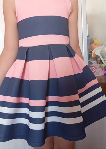 Kız Çocuk Pileli Çizgili Elbise - Görsel 5