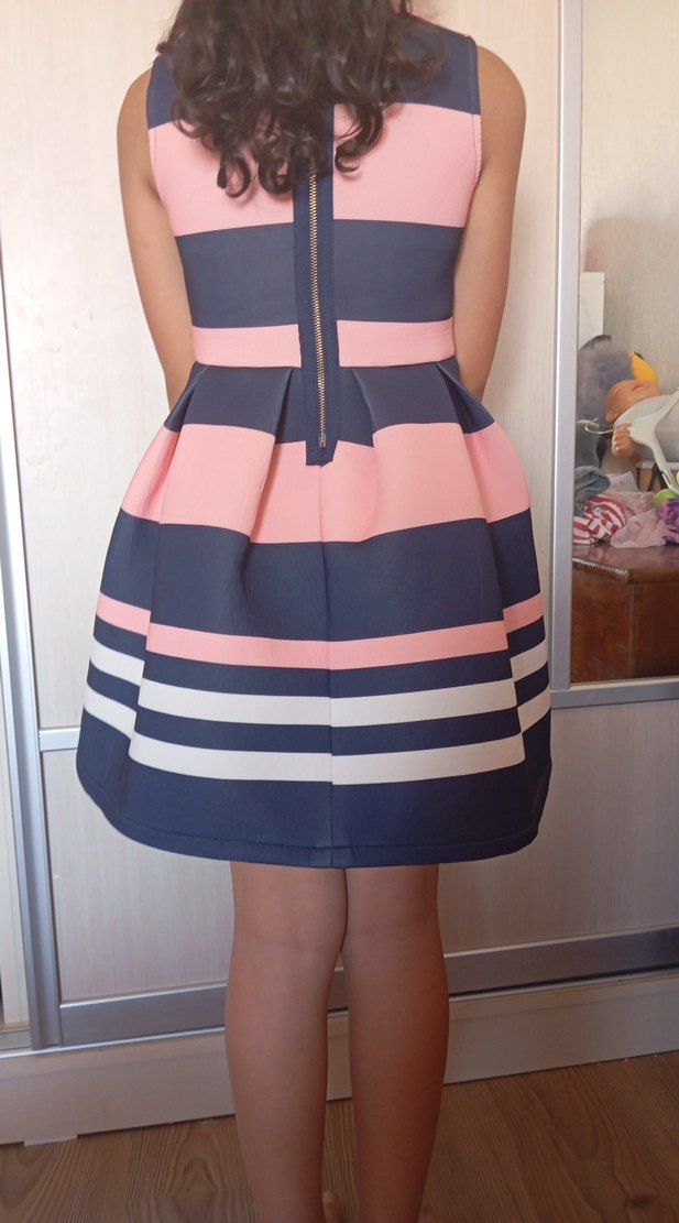 Kız Çocuk Pileli Çizgili Elbise - Görsel 2