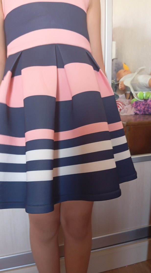 Kız Çocuk Pileli Çizgili Elbise - Görsel 4