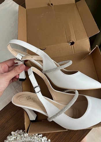 Zara Gelin AyakkabısıBeyaz Stiletto Topuklu Kadın Abiye Ayakkabı