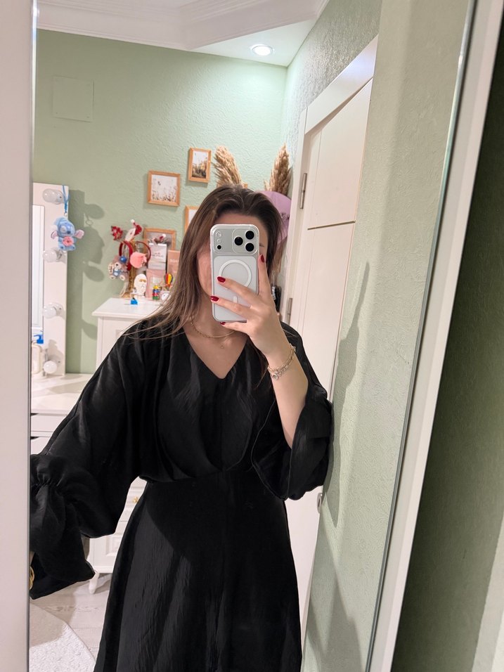 Siyah Midi V Yakalı Uzun Kollu Elbise - Görsel 3