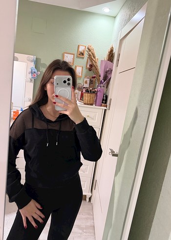 Şeffaf Detaylı Siyah Kadın Sweatshirt - Görsel 3