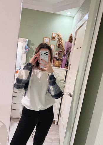 Beyaz Ekoseli Kadın Sweatshirt - Görsel 2