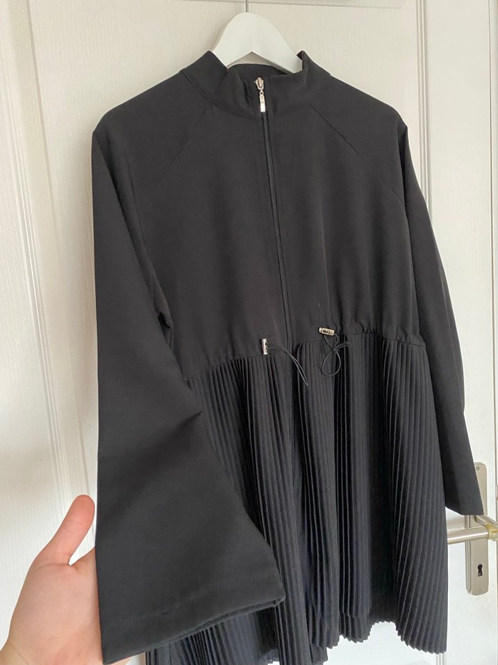 Piliseli Siyah Uzun Kollu Kadın Tunik - Görsel 4