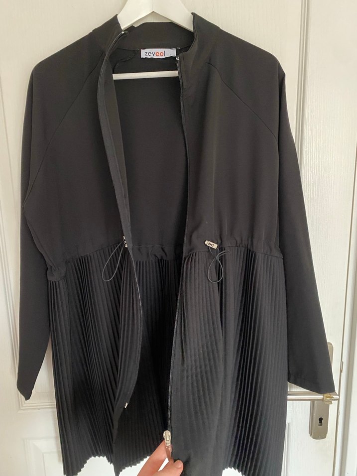 Piliseli Siyah Uzun Kollu Kadın Tunik - Görsel 3