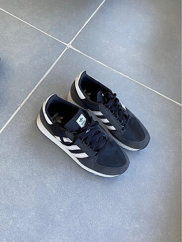 Orijinal Adidas az kullanılmış