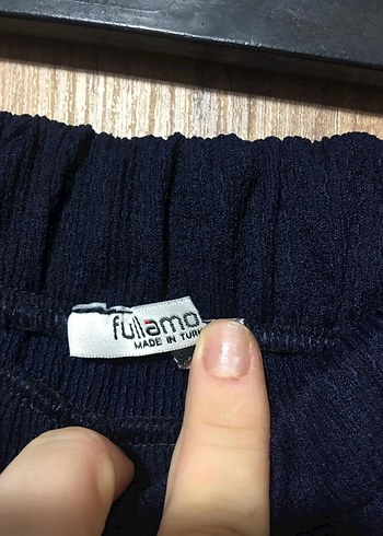 m Beden Lacivert Uzun Piliseli Kadın Etek