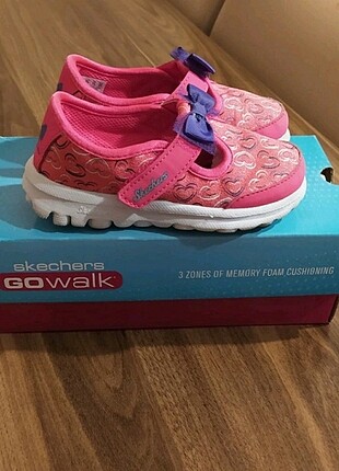 SKECHERS GOWALK KİZ COCUK SPOR AYAKKABİ 25 NUMARA