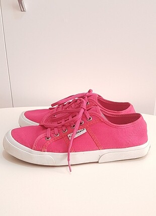 Superga (Orjinal Değildir)