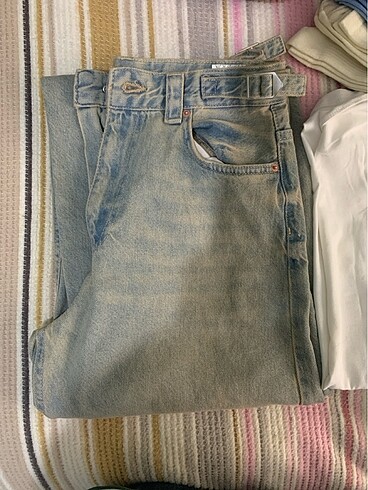 Bershka kemerli baggy skater jean
