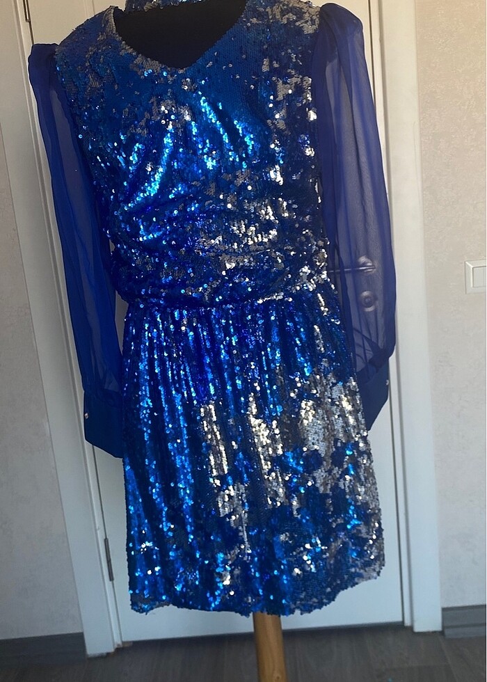 Mavi payetli Gece elbisesi - Görsel 3