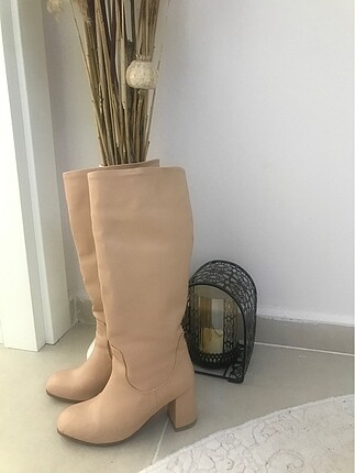 Nude rengidir