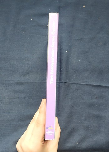 Türk Edebiyatı'ndan Seçme Öyküler Kitabı - Görsel 3