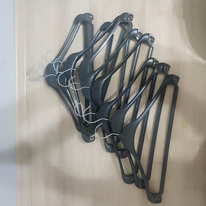 Siyah Sert Plastik Askı Seti- 10 Adet - Görsel 5