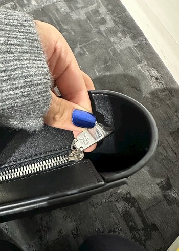 Beden siyah Renk Calvin Klein Siyah Deri Kadın Omuz Çantası