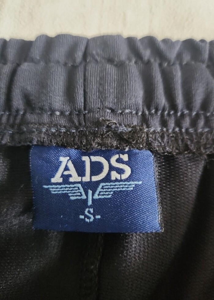 Lisansli şort - Görsel 2