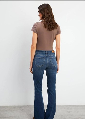 26 Beden mavi Renk Vena jenny dirty flare jean