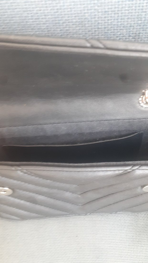 Zincir Detaylı Yılan Desenli Siyah Deri Çanta kaliteli deri - Görsel 3