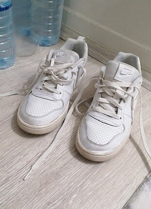 Nike court borough low