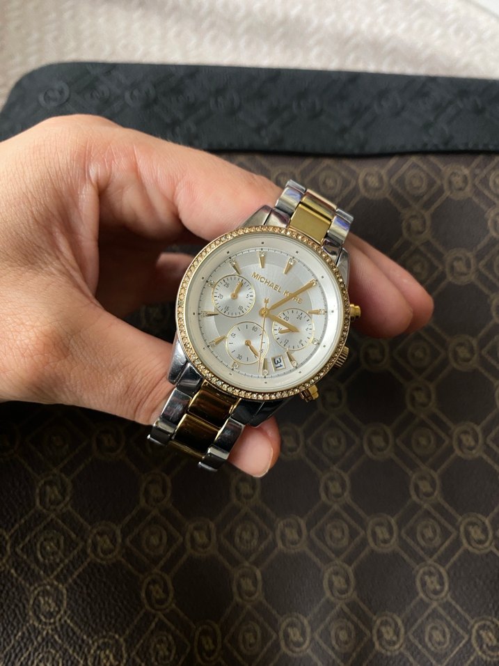 Altın ve Gri Kadın Kol Saati - Görsel 2