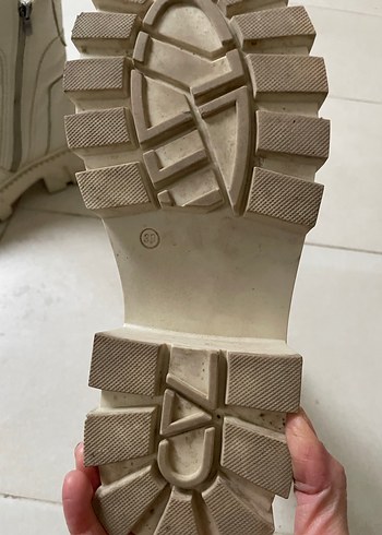 Beyaz Deri Platform Topuklu Kadın Bot - Görsel 4