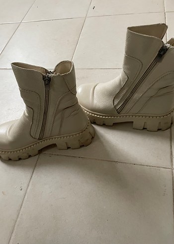 Beyaz Deri Platform Topuklu Kadın Bot - Görsel 2