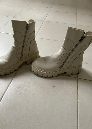 Beyaz Deri Platform Topuklu Kadın Bot - Görsel 5