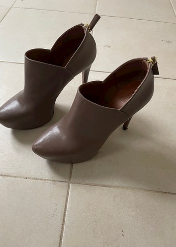 Nine West 39