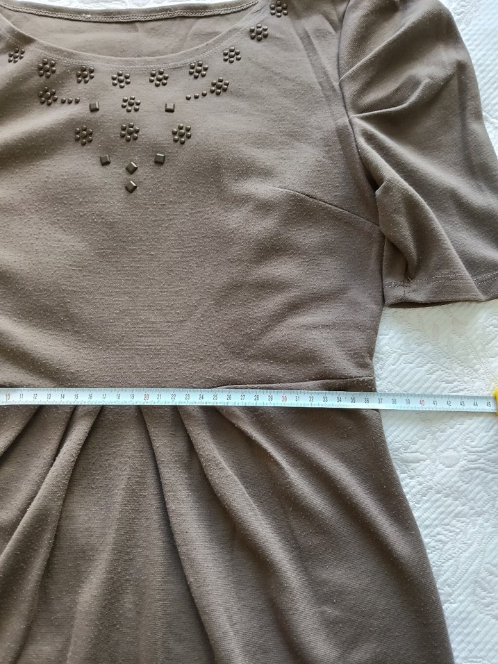 Önü Taşlı Bej Midi Elbise - Görsel 5